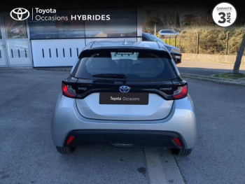 Photo 4 du bon plan TOYOTA Yaris 116h Dynamic Business 5p + Programme Beyond Zero Academy MY22 occasion à 22490 €