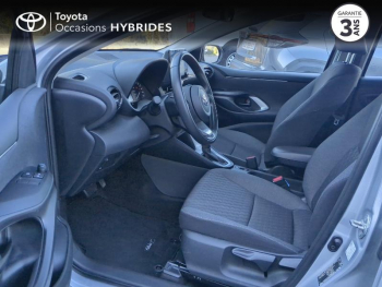Photo 11 du bon plan TOYOTA Yaris 116h Dynamic Business 5p + Programme Beyond Zero Academy MY22 occasion à 22490 €