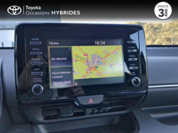 Photo 15 du bon plan TOYOTA Yaris 116h Dynamic Business 5p + Programme Beyond Zero Academy MY22 occasion à 22490 €