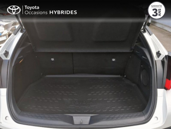 Photo 10 du bon plan TOYOTA C-HR 184h Collection 2WD E-CVT MC19 occasion à 22990 €
