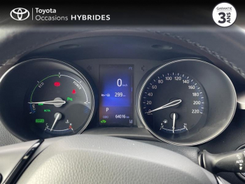 Photo 14 du bon plan TOYOTA C-HR 122h Distinctive 2WD E-CVT RC18 occasion à 18990 €