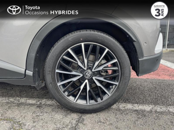 Photo 16 du bon plan TOYOTA C-HR 122h Distinctive 2WD E-CVT RC18 occasion à 18990 €