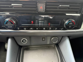 Photo 28 du bon plan NISSAN Qashqai 1.3 Mild Hybrid 140ch Tekna occasion à 23500 €