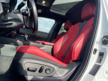 Photo 10 du bon plan LEXUS UX 250h 2WD F SPORT MY22 occasion à 29990 €