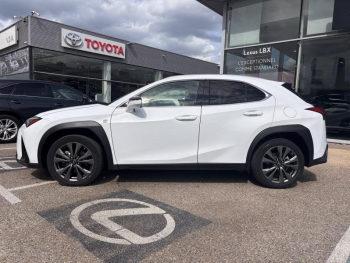 Photo 2 du bon plan LEXUS UX 250h F SPORT Design 2WD occasion à 31900 €