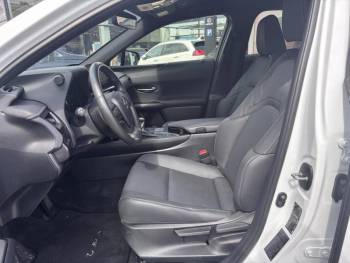 Photo 7 du bon plan LEXUS UX 250h F SPORT Design 2WD occasion à 31900 €