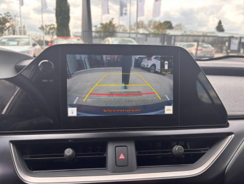 Photo 19 du bon plan LEXUS UX 250h F SPORT Design 2WD occasion à 31900 €