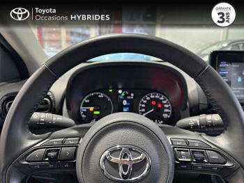 Photo 10 du bon plan TOYOTA Yaris 116h Dynamic Business + Programme Beyond Zero Academy 5p MC24 occasion à 19990 €