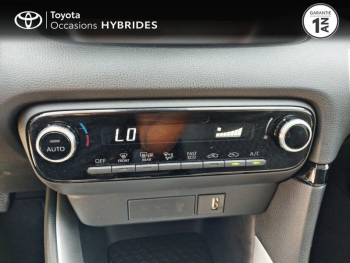 Photo 13 du bon plan TOYOTA Yaris 116h Dynamic Business 5p + Programme Beyond Zero Academy MY22 occasion à 19990 €