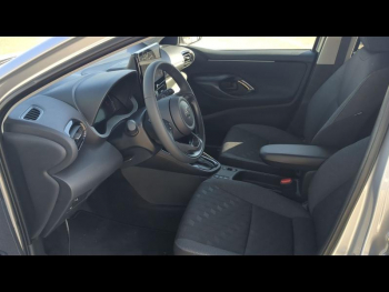 Photo 9 du bon plan TOYOTA Yaris 116h Design 5p MY25 occasion à 24350 €