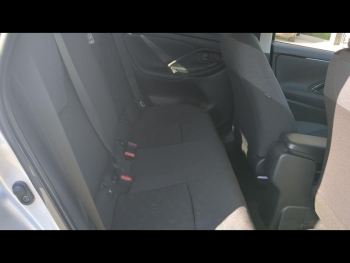 Photo 12 du bon plan TOYOTA Yaris 116h Design 5p MY25 occasion à 24350 €