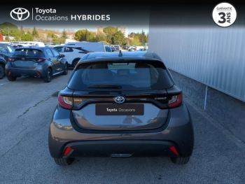 Photo 4 du bon plan TOYOTA Yaris 116h Dynamic Business 5p + Programme Beyond Zero Academy MY22 occasion à 21990 €