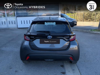 Photo 4 du bon plan TOYOTA Yaris 116h Dynamic Business 5p + Programme Beyond Zero Academy MY22 occasion à 22490 €