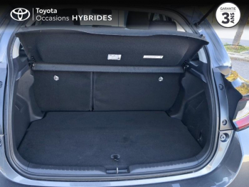 Photo 10 du bon plan TOYOTA Yaris 116h Dynamic Business 5p + Programme Beyond Zero Academy MY22 occasion à 22490 €