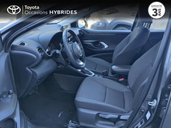 Photo 11 du bon plan TOYOTA Yaris 116h Dynamic Business 5p + Programme Beyond Zero Academy MY22 occasion à 22490 €