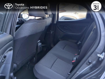 Photo 12 du bon plan TOYOTA Yaris 116h Dynamic Business 5p + Programme Beyond Zero Academy MY22 occasion à 22490 €