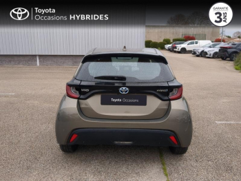 Photo 4 du bon plan TOYOTA Yaris 116h Dynamic Business 5p + Programme Beyond Zero Academy MY22 occasion à 21990 €