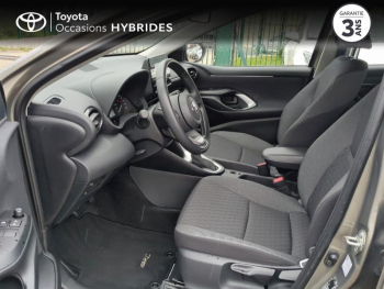 Photo 11 du bon plan TOYOTA Yaris 116h Dynamic Business 5p + Programme Beyond Zero Academy MY22 occasion à 21990 €