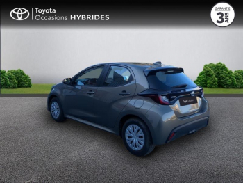 Photo 2 du bon plan TOYOTA Yaris 116h Dynamic Business 5p + Programme Beyond Zero Academy MY22 occasion à 22490 €