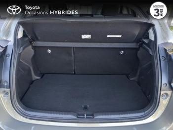 Photo 10 du bon plan TOYOTA Yaris 116h Dynamic Business 5p + Programme Beyond Zero Academy MY22 occasion à 22490 €