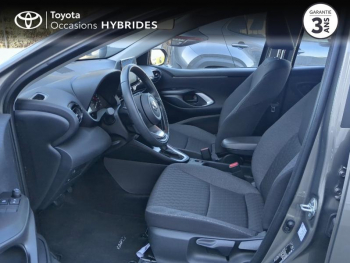 Photo 11 du bon plan TOYOTA Yaris 116h Dynamic Business 5p + Programme Beyond Zero Academy MY22 occasion à 22490 €