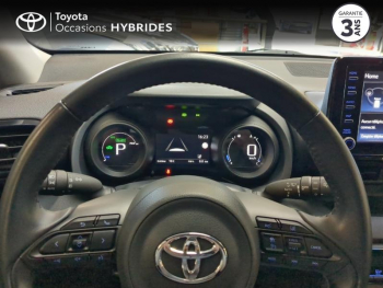 Photo 13 du bon plan TOYOTA Yaris 116h Dynamic Business 5p + Programme Beyond Zero Academy MY22 occasion à 22490 €