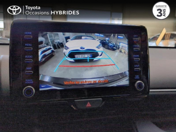 Photo 15 du bon plan TOYOTA Yaris 116h Dynamic Business 5p + Programme Beyond Zero Academy MY22 occasion à 22490 €