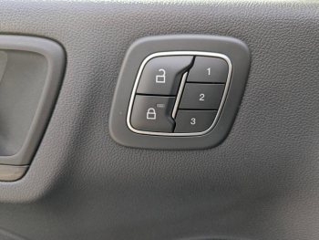 Photo 10 du bon plan FORD Kuga 2.5 Duratec 225ch PHEV Vignale BVA occasion à 25900 €