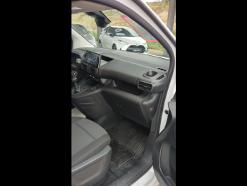 Photo 15 du bon plan TOYOTA PROACE CITY Medium 100 D-4D Start MC24 occasion à 20460 €