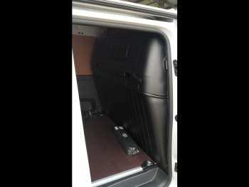 Photo 30 du bon plan TOYOTA PROACE CITY Medium 100 D-4D Start MC24 occasion à 20460 €