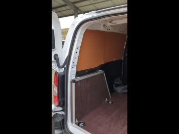 Photo 34 du bon plan TOYOTA PROACE CITY Medium 100 D-4D Start MC24 occasion à 20460 €