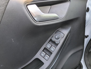 Photo 9 du bon plan FORD Puma 1.0 Flexifuel 125ch S&S mHEV Titanium occasion à 22991 €