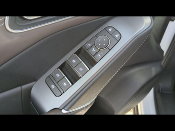 Photo 9 du bon plan NISSAN Qashqai e-POWER 190ch Tekna occasion à 41990 €