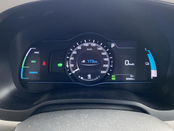 Photo 11 du bon plan HYUNDAI Ioniq Plug-in 141ch Executive occasion à 19490 €