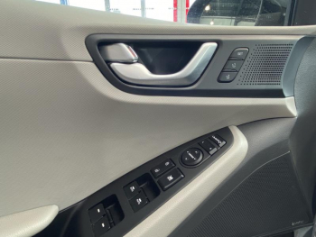 Photo 19 du bon plan HYUNDAI Ioniq Plug-in 141ch Executive occasion à 19490 €