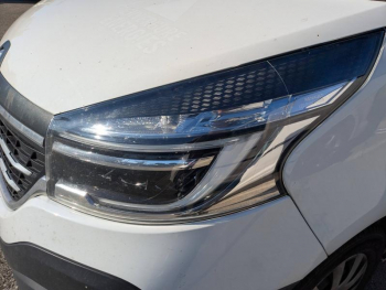 Photo 4 du bon plan RENAULT Trafic Fg VUL L1H1 1000 2.0 dCi 145ch Energy Grand Confort EDC E6 occasion à 19390 €
