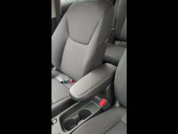 Photo 16 du bon plan TOYOTA Yaris Cross 116h Dynamic Business + Programme Toyota Experience MC24 occasion à 25950 €
