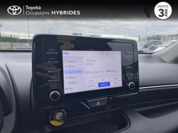 Photo 6 du bon plan TOYOTA Yaris 116h Dynamic Business 5p + Programme Beyond Zero Academy MY22 occasion à 19490 €