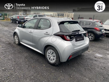 Photo 10 du bon plan TOYOTA Yaris 116h Dynamic Business 5p + Programme Beyond Zero Academy MY22 occasion à 19990 €