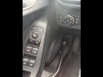Photo 21 du bon plan FORD Puma 1.0 Flexifuel 125ch ST-Line Vignale occasion à 23445 €