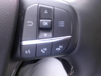 Photo 11 du bon plan FORD Kuga 2.5 Duratec 225ch PHEV Vignale BVA occasion à 27590 €