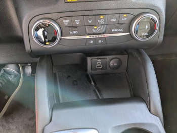 Photo 15 du bon plan FORD Kuga 2.5 Duratec 190ch FHEV E85 ST-Line Business Powershift occasion à 32500 €