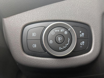 Photo 17 du bon plan FORD Transit Connect VUL L1 1.0E 100ch E85 Active occasion à 25986 €
