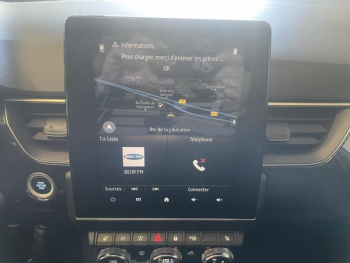 Photo 13 du bon plan RENAULT Arkana 1.6 E-Tech hybride 145ch Engineered -22 occasion à 26490 €