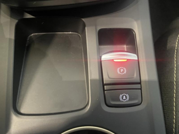 Photo 17 du bon plan RENAULT Arkana 1.6 E-Tech hybride 145ch Engineered -22 occasion à 26490 €