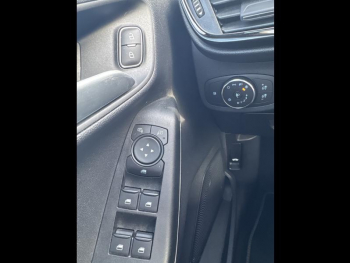 Photo 16 du bon plan FORD Fiesta 1.0 Flexifuel 95ch Titanium Business 5p occasion à 17950 €