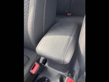 Photo 17 du bon plan FORD Fiesta 1.0 Flexifuel 95ch Titanium Business 5p occasion à 17950 €