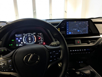Photo 5 du bon plan LEXUS UX 250h F SPORT Design 2WD occasion à 31900 €