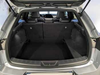 Photo 11 du bon plan LEXUS UX 250h F SPORT Design 2WD occasion à 31900 €