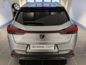 Photo 13 du bon plan LEXUS UX 250h F SPORT Design 2WD occasion à 31900 €